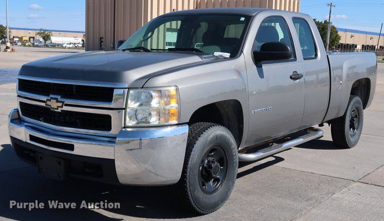image for item JP9350 2008 Chevrolet Silverado 2500HD  Ext. Cab pickup truck