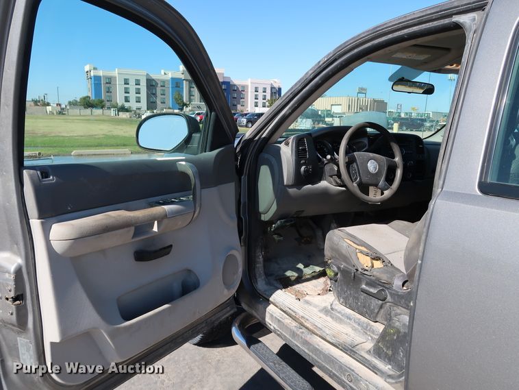 image for item JP9350 2008 Chevrolet Silverado 2500HD  Ext. Cab pickup truck