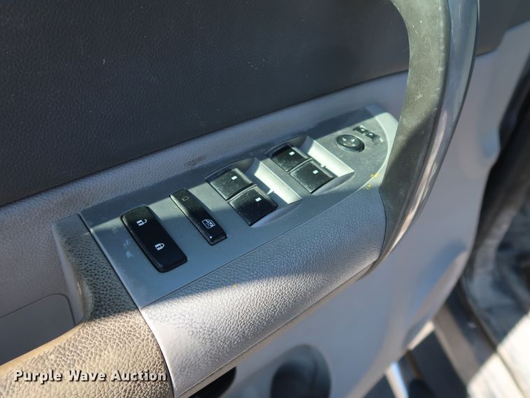 image for item JP9350 2008 Chevrolet Silverado 2500HD  Ext. Cab pickup truck