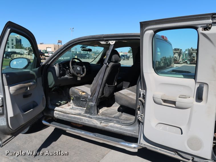 image for item JP9350 2008 Chevrolet Silverado 2500HD  Ext. Cab pickup truck