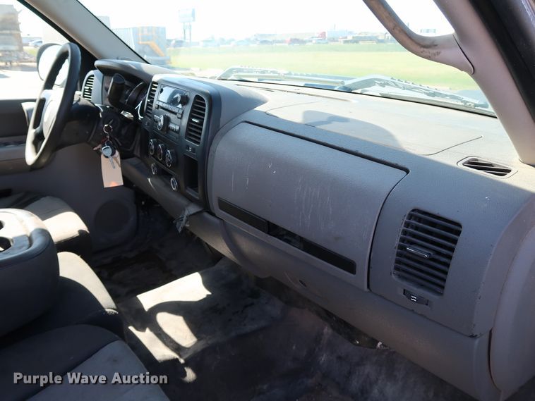 image for item JP9350 2008 Chevrolet Silverado 2500HD  Ext. Cab pickup truck