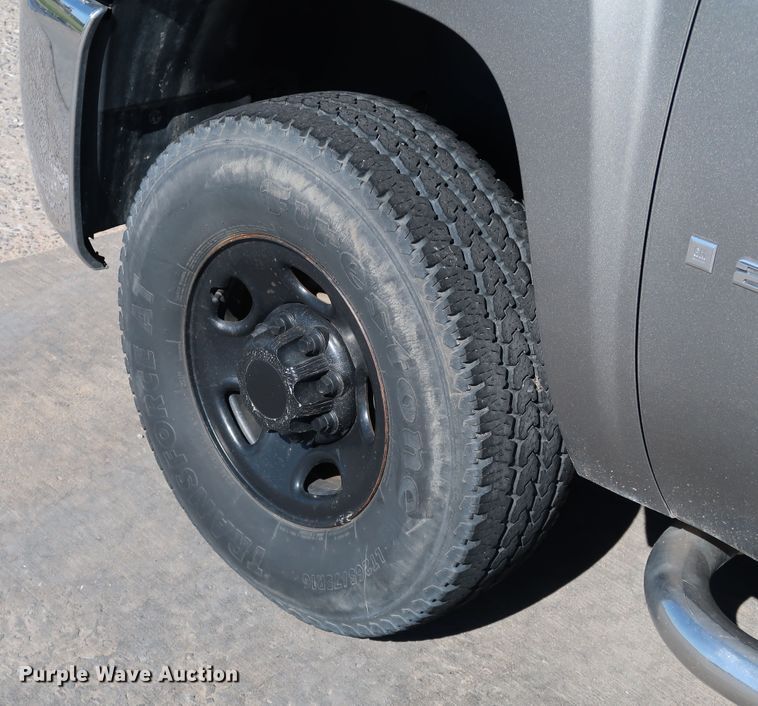 image for item JP9350 2008 Chevrolet Silverado 2500HD  Ext. Cab pickup truck