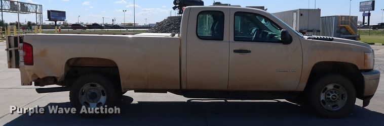 image for item JP9351 2012 Chevrolet Silverado 2500HD  Ext. Cab pickup truck
