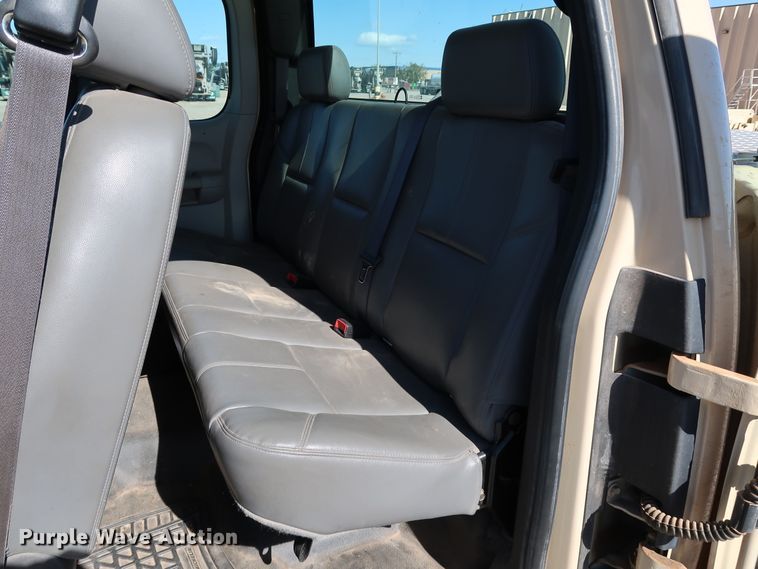 image for item JP9351 2012 Chevrolet Silverado 2500HD  Ext. Cab pickup truck