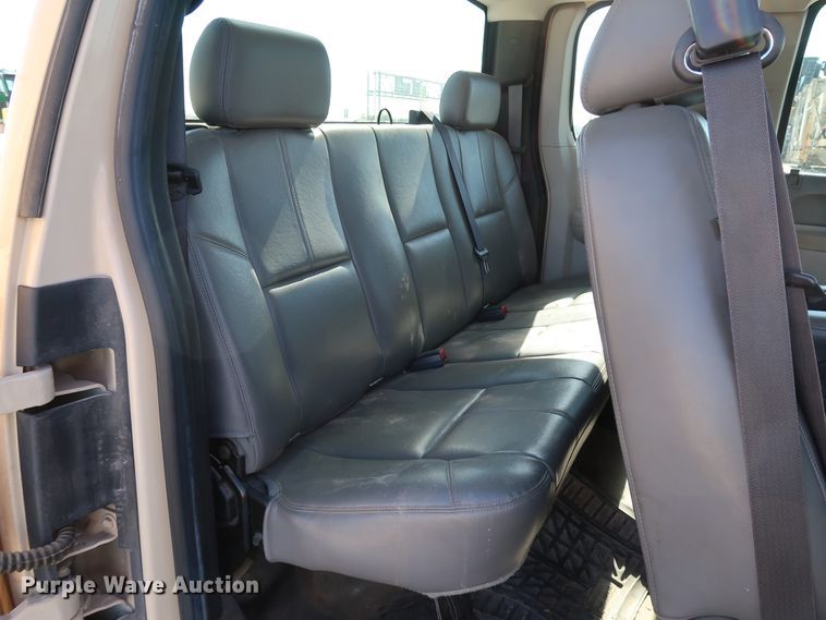 image for item JP9351 2012 Chevrolet Silverado 2500HD  Ext. Cab pickup truck