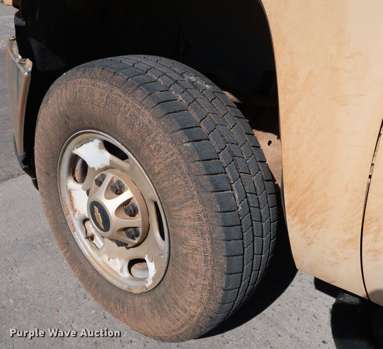 image for item JP9351 2012 Chevrolet Silverado 2500HD  Ext. Cab pickup truck