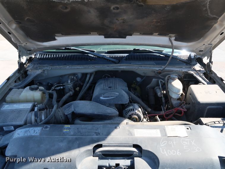 image for item JP9352 2004 Chevrolet Silverado 2500HD  pickup truck