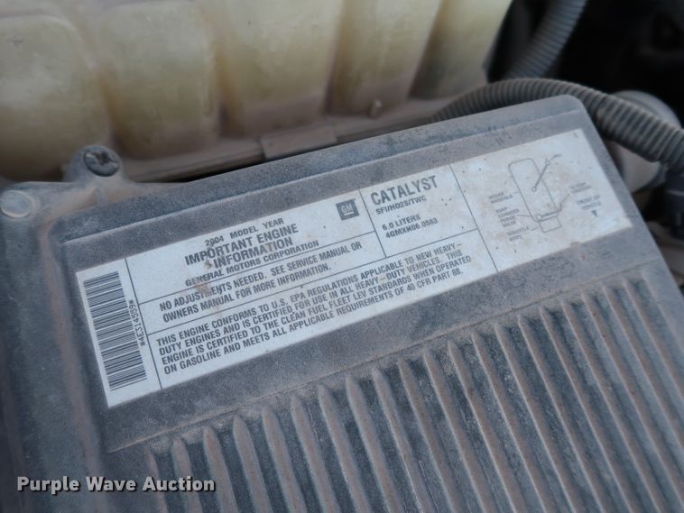 image for item JP9352 2004 Chevrolet Silverado 2500HD  pickup truck