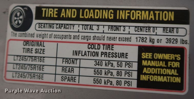 image for item JP9352 2004 Chevrolet Silverado 2500HD  pickup truck