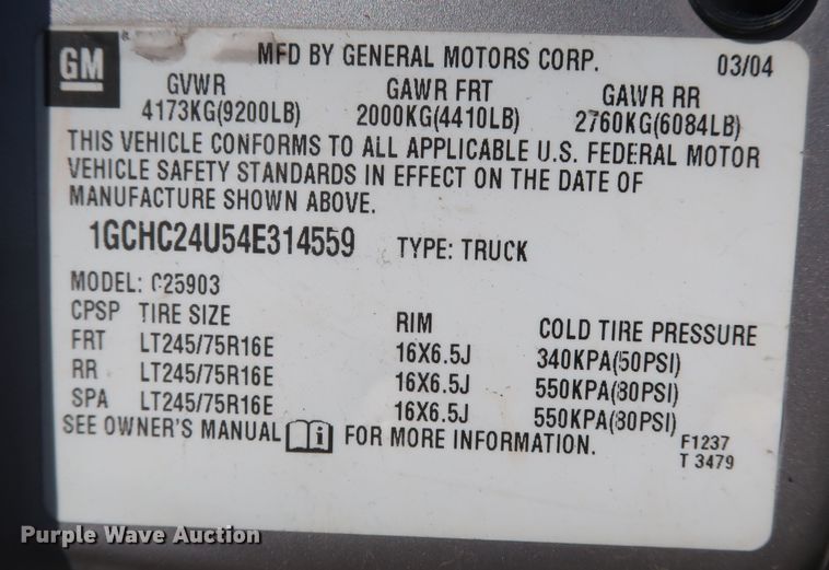 image for item JP9352 2004 Chevrolet Silverado 2500HD  pickup truck