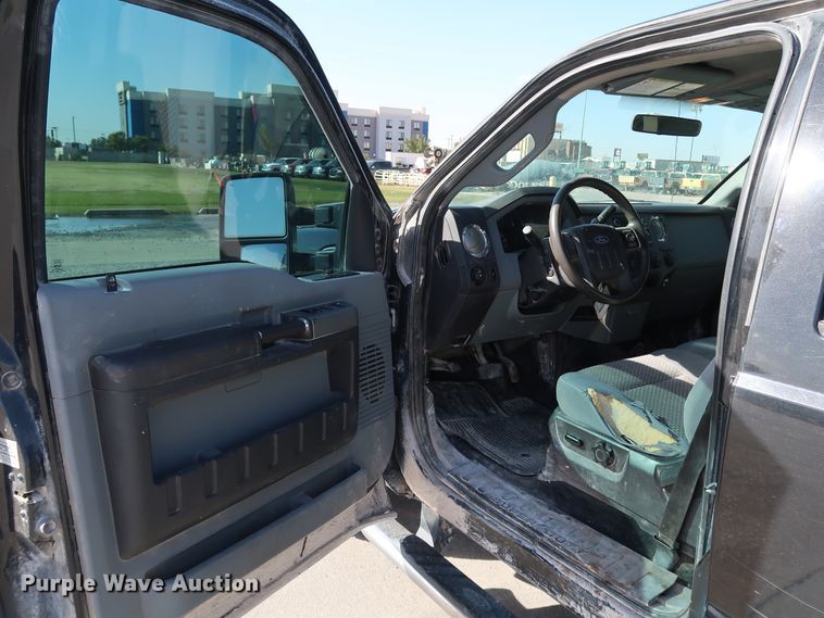 image for item JP9353 2012 Ford F250 Super Duty  Crew Cab pickup truck