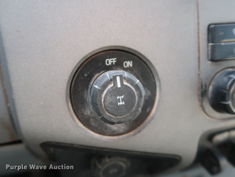 image for item JP9353 2012 Ford F250 Super Duty  Crew Cab pickup truck