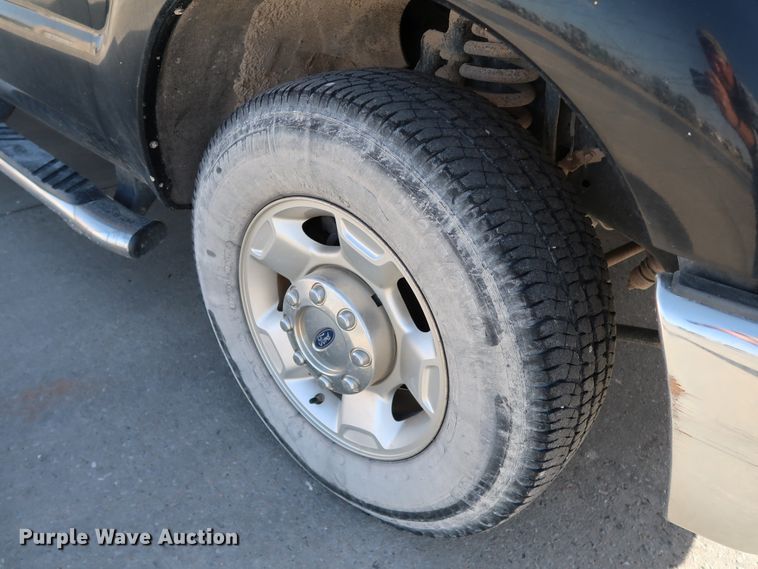 image for item JP9353 2012 Ford F250 Super Duty  Crew Cab pickup truck