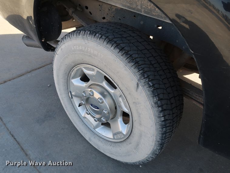 image for item JP9353 2012 Ford F250 Super Duty  Crew Cab pickup truck