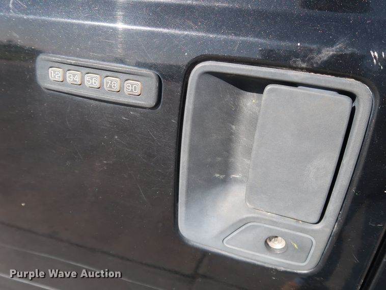 image for item JP9353 2012 Ford F250 Super Duty  Crew Cab pickup truck