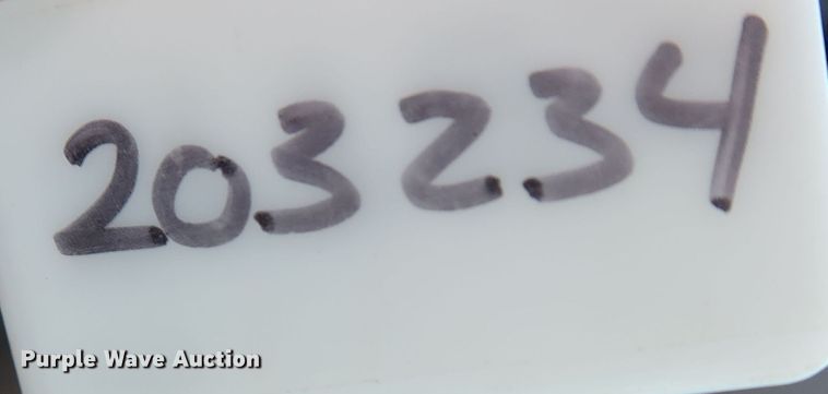 image for item JP9353 2012 Ford F250 Super Duty  Crew Cab pickup truck