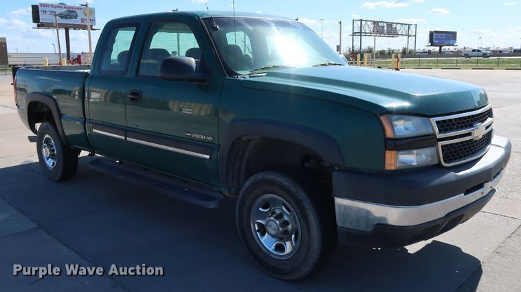image for item JP9356 2006 Chevrolet Silverado 2500HD  Ext. Cab pickup truck
