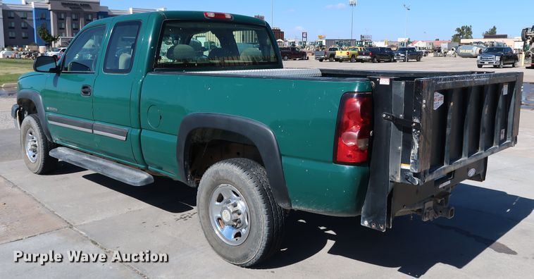 image for item JP9356 2006 Chevrolet Silverado 2500HD  Ext. Cab pickup truck