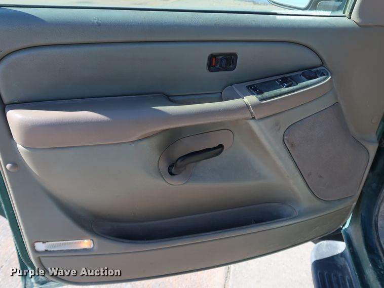 image for item JP9356 2006 Chevrolet Silverado 2500HD  Ext. Cab pickup truck