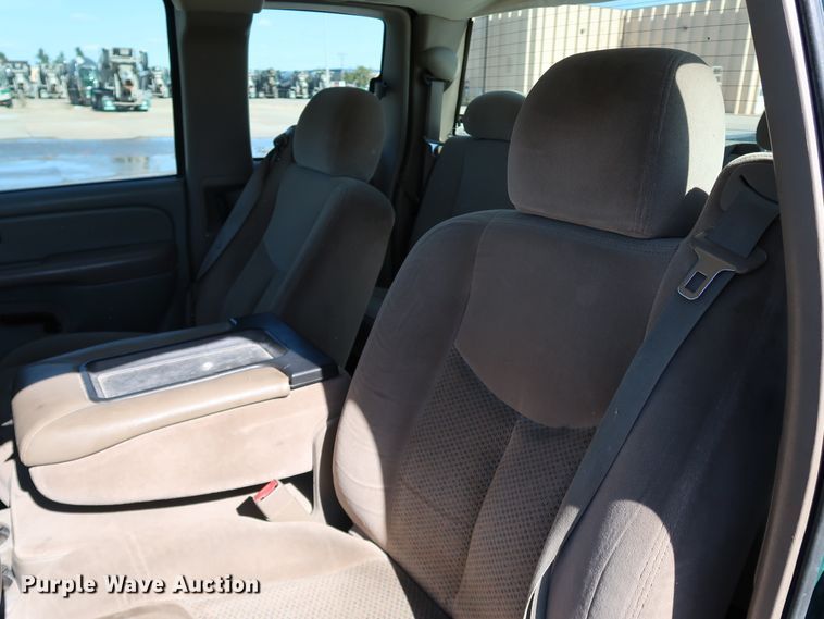 image for item JP9356 2006 Chevrolet Silverado 2500HD  Ext. Cab pickup truck