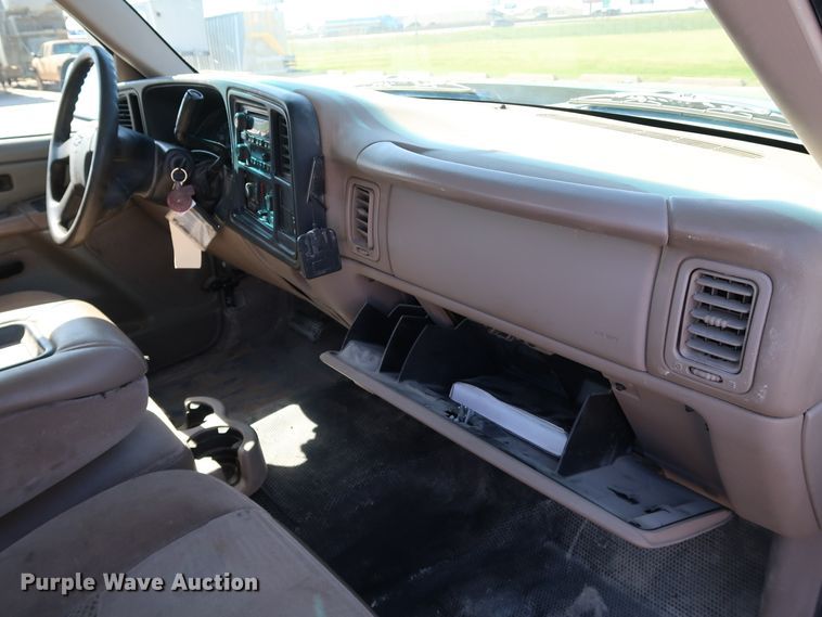 image for item JP9356 2006 Chevrolet Silverado 2500HD  Ext. Cab pickup truck