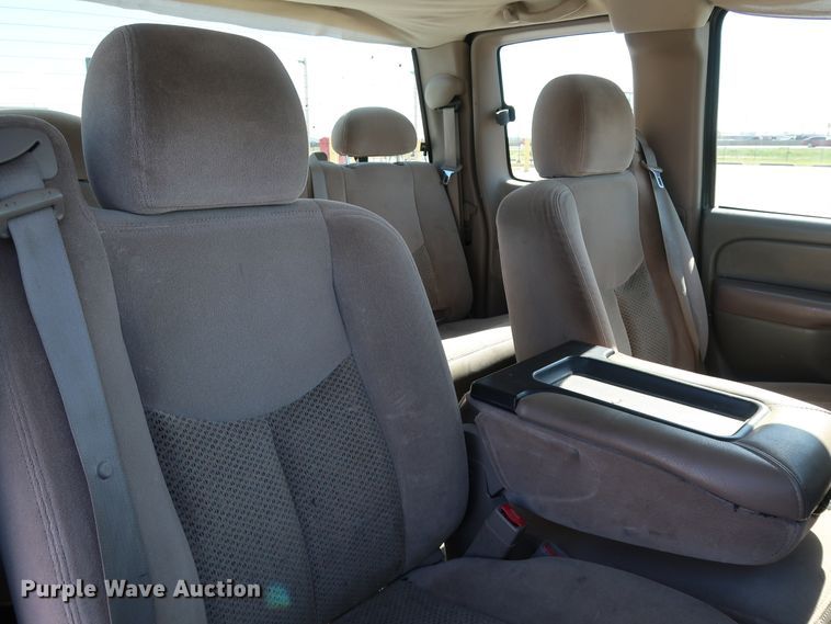 image for item JP9356 2006 Chevrolet Silverado 2500HD  Ext. Cab pickup truck