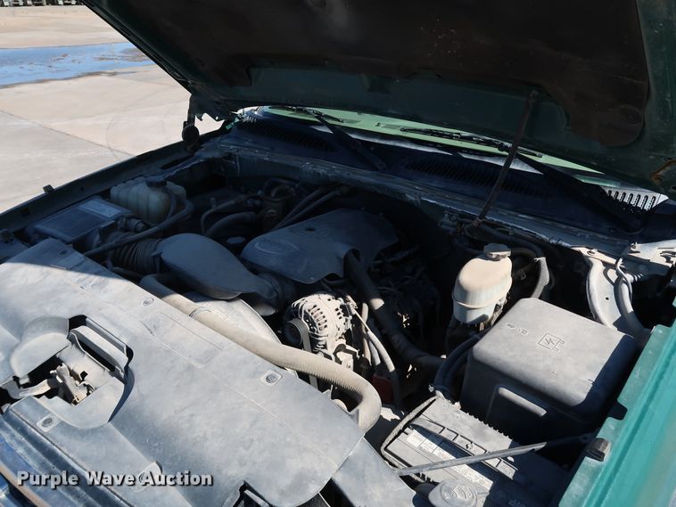 image for item JP9356 2006 Chevrolet Silverado 2500HD  Ext. Cab pickup truck