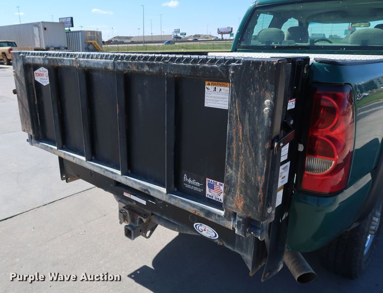 image for item JP9356 2006 Chevrolet Silverado 2500HD  Ext. Cab pickup truck