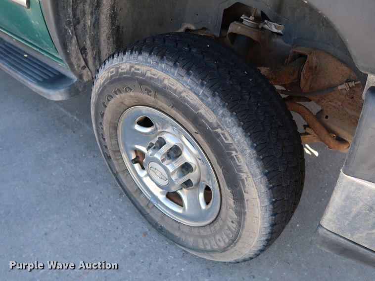 image for item JP9356 2006 Chevrolet Silverado 2500HD  Ext. Cab pickup truck