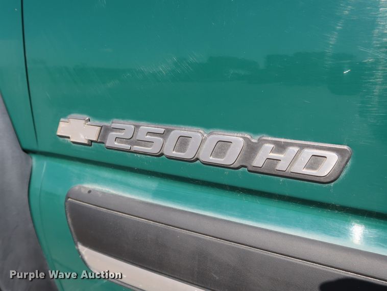 image for item JP9356 2006 Chevrolet Silverado 2500HD  Ext. Cab pickup truck