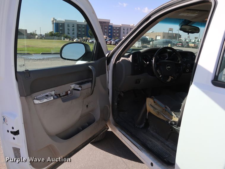 image for item JP9360 2011 Chevrolet Silverado 2500HD  Crew Cab pickup truck