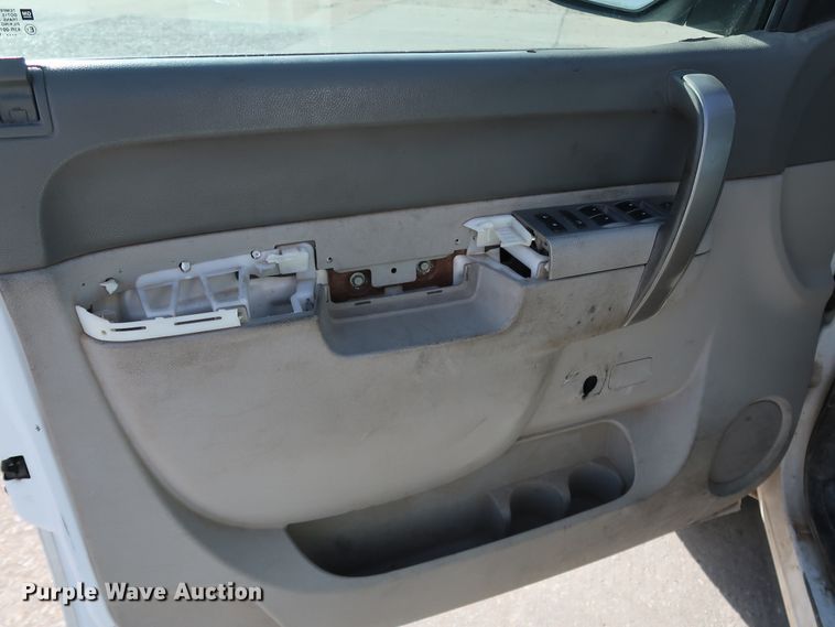 image for item JP9360 2011 Chevrolet Silverado 2500HD  Crew Cab pickup truck