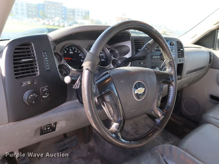 image for item JP9360 2011 Chevrolet Silverado 2500HD  Crew Cab pickup truck