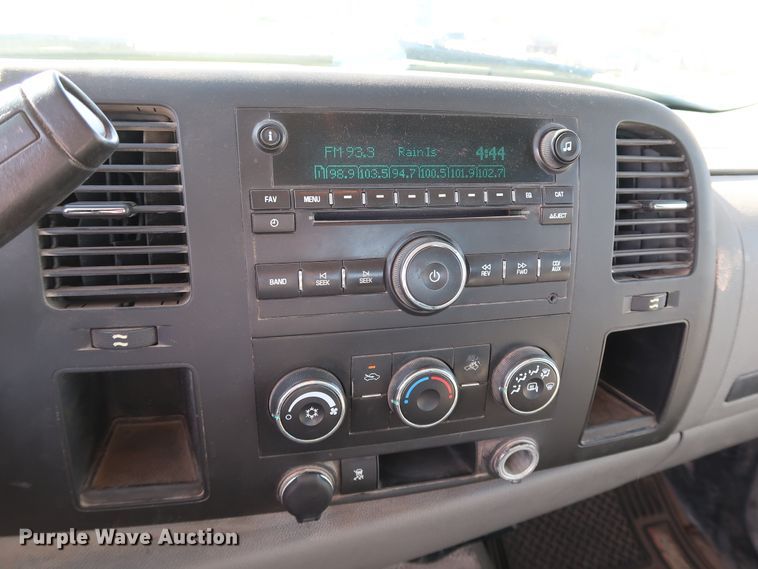 image for item JP9360 2011 Chevrolet Silverado 2500HD  Crew Cab pickup truck