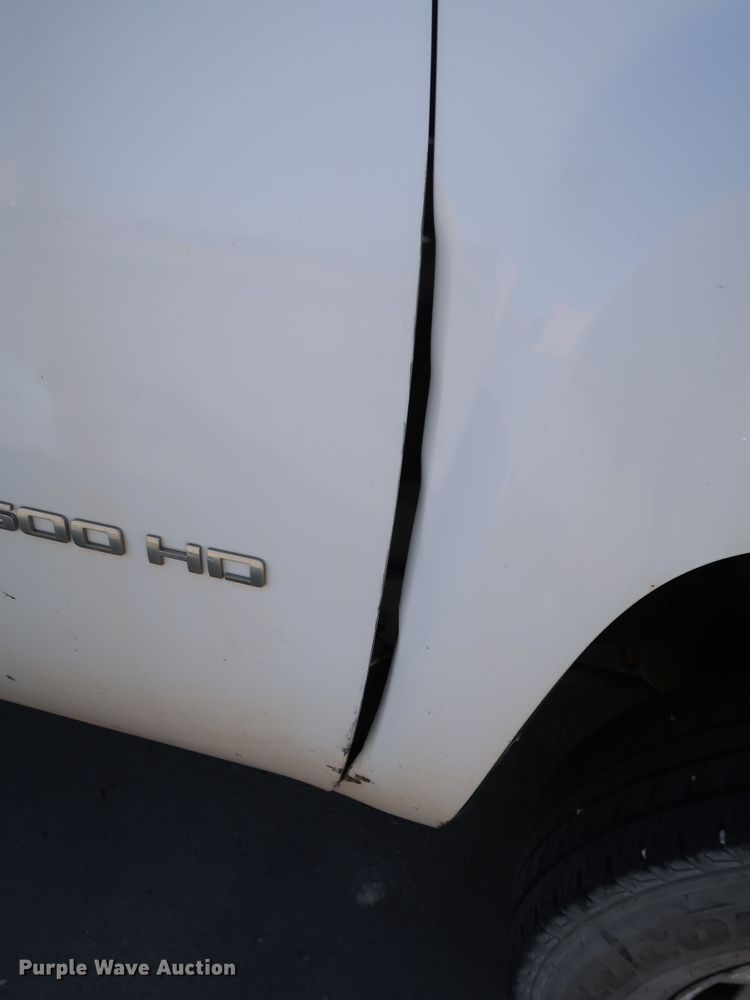 image for item JP9360 2011 Chevrolet Silverado 2500HD  Crew Cab pickup truck