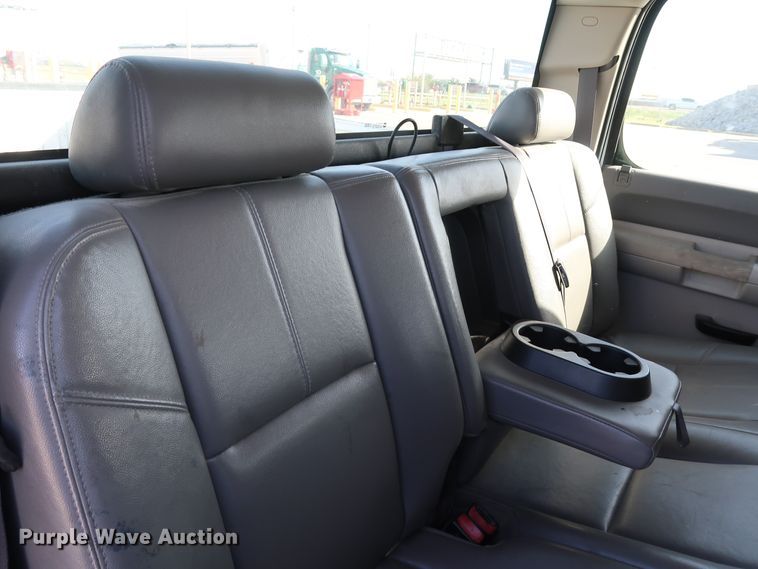 image for item JP9360 2011 Chevrolet Silverado 2500HD  Crew Cab pickup truck