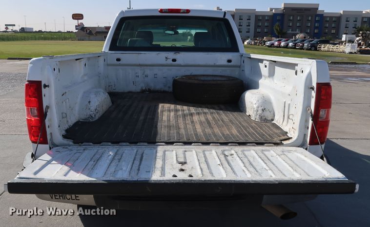 image for item JP9360 2011 Chevrolet Silverado 2500HD  Crew Cab pickup truck