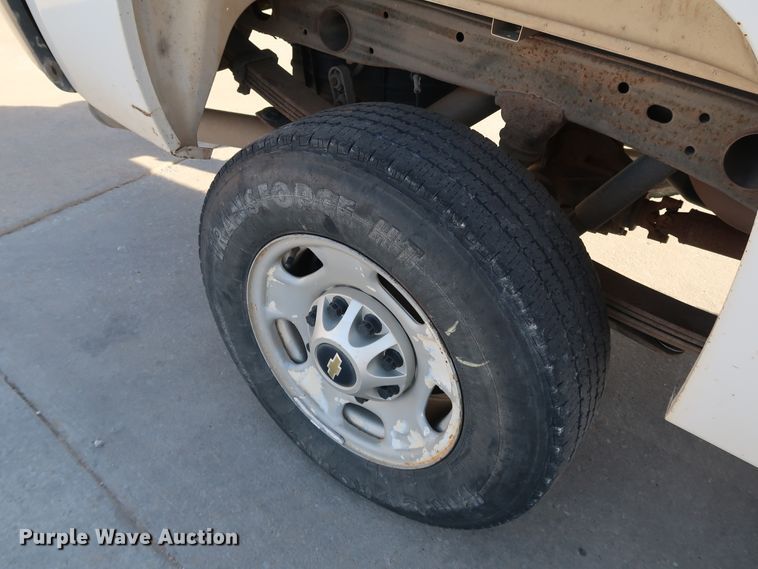 image for item JP9360 2011 Chevrolet Silverado 2500HD  Crew Cab pickup truck