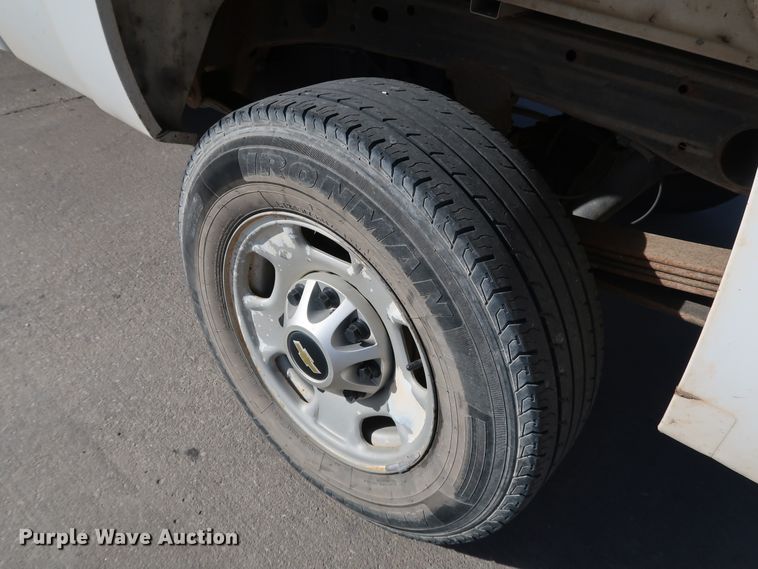 image for item JP9360 2011 Chevrolet Silverado 2500HD  Crew Cab pickup truck