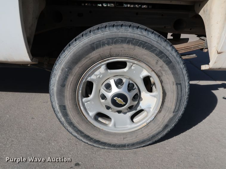 image for item JP9360 2011 Chevrolet Silverado 2500HD  Crew Cab pickup truck