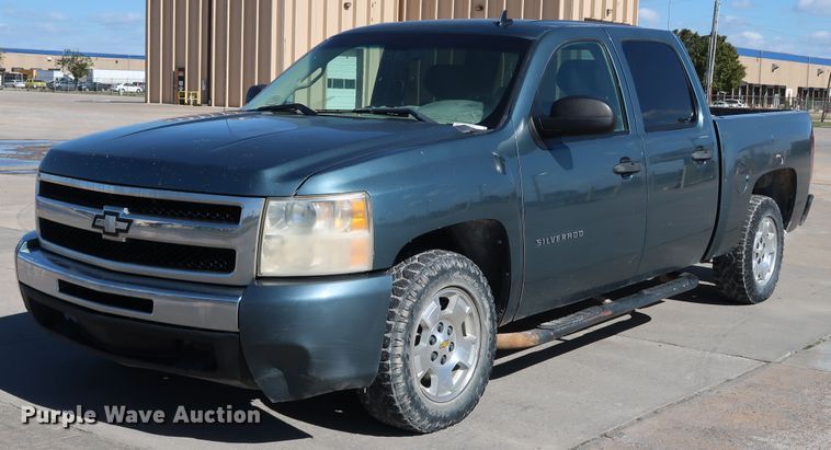 image for item JP9361 2010 Chevrolet Silverado 1500  Crew Cab pickup truck