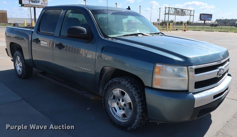 image for item JP9361 2010 Chevrolet Silverado 1500  Crew Cab pickup truck