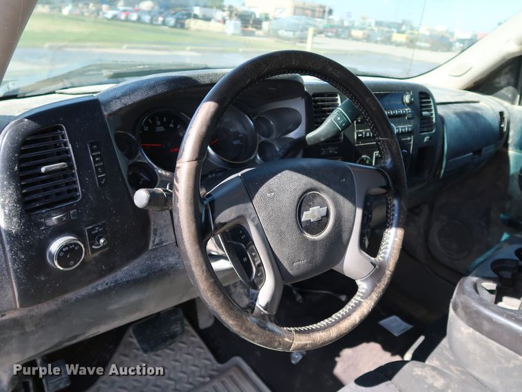 image for item JP9361 2010 Chevrolet Silverado 1500  Crew Cab pickup truck