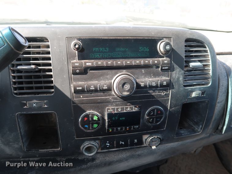 image for item JP9361 2010 Chevrolet Silverado 1500  Crew Cab pickup truck