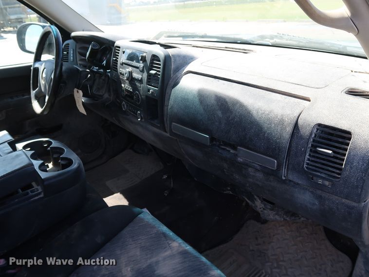 image for item JP9361 2010 Chevrolet Silverado 1500  Crew Cab pickup truck