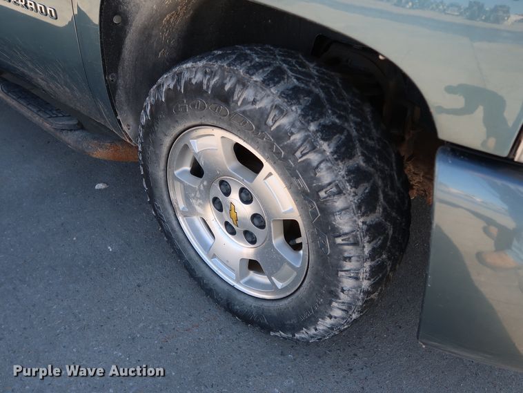 image for item JP9361 2010 Chevrolet Silverado 1500  Crew Cab pickup truck