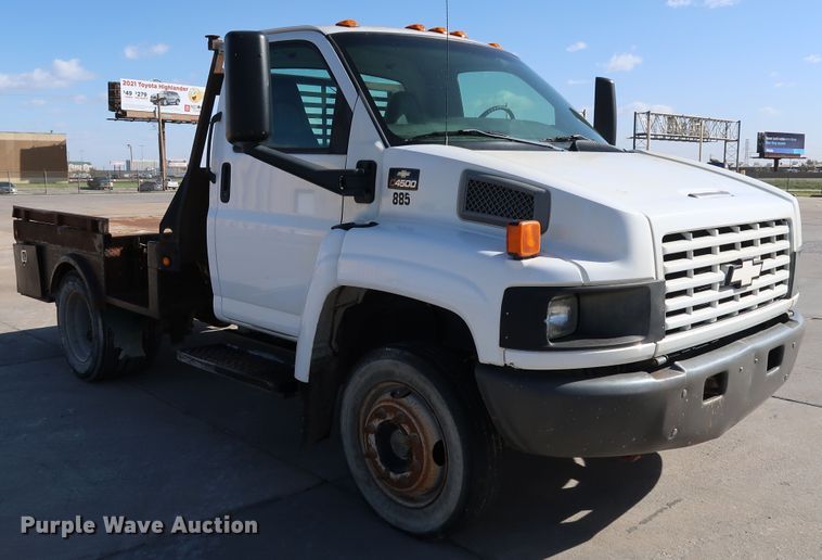 image for item JP9364 2003 Chevrolet C4500  flatbed truck