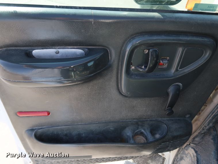 image for item JP9364 2003 Chevrolet C4500  flatbed truck