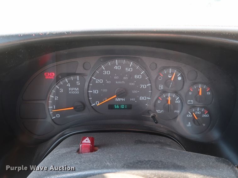 image for item JP9364 2003 Chevrolet C4500  flatbed truck