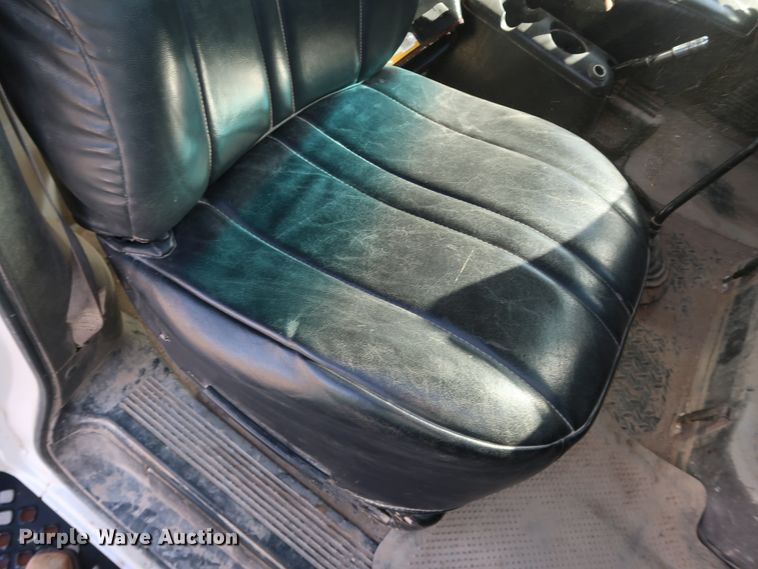 image for item JP9364 2003 Chevrolet C4500  flatbed truck